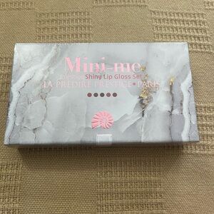 Prestige Shiny Lip Gloss Set - Mini-me Collection - 5 in box